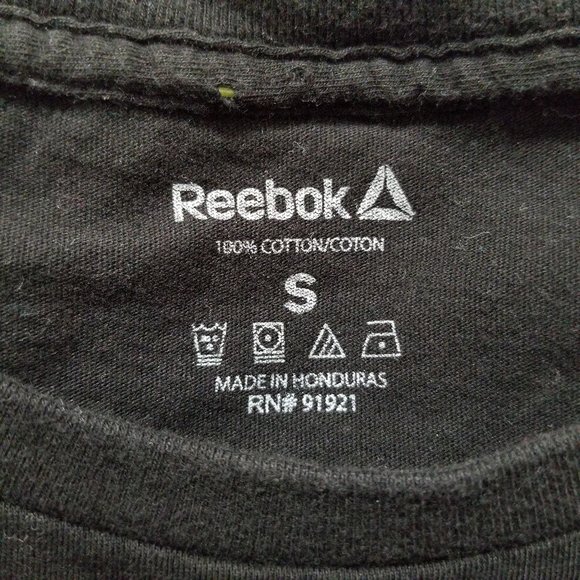 Reebok shirt Small skull & barbell crossbones graphic rainbow Pride goth punk - Picture 7 of 8